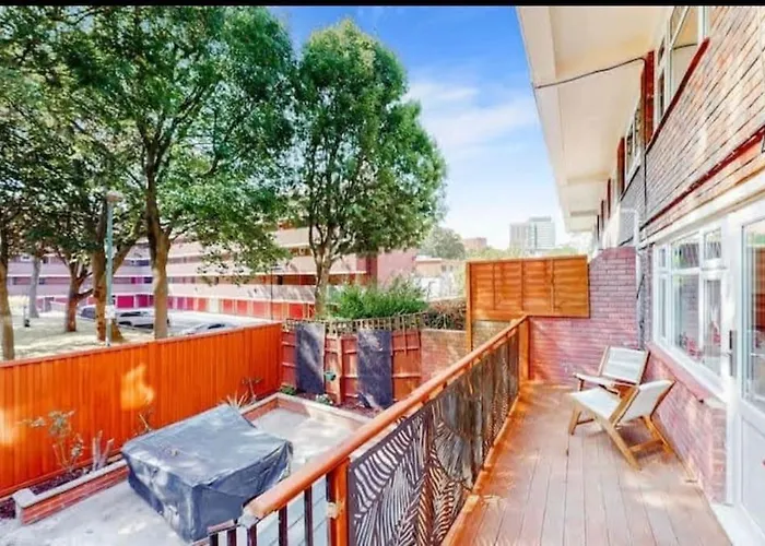 Modern 4 Bedroom In Kings Cross With Garden